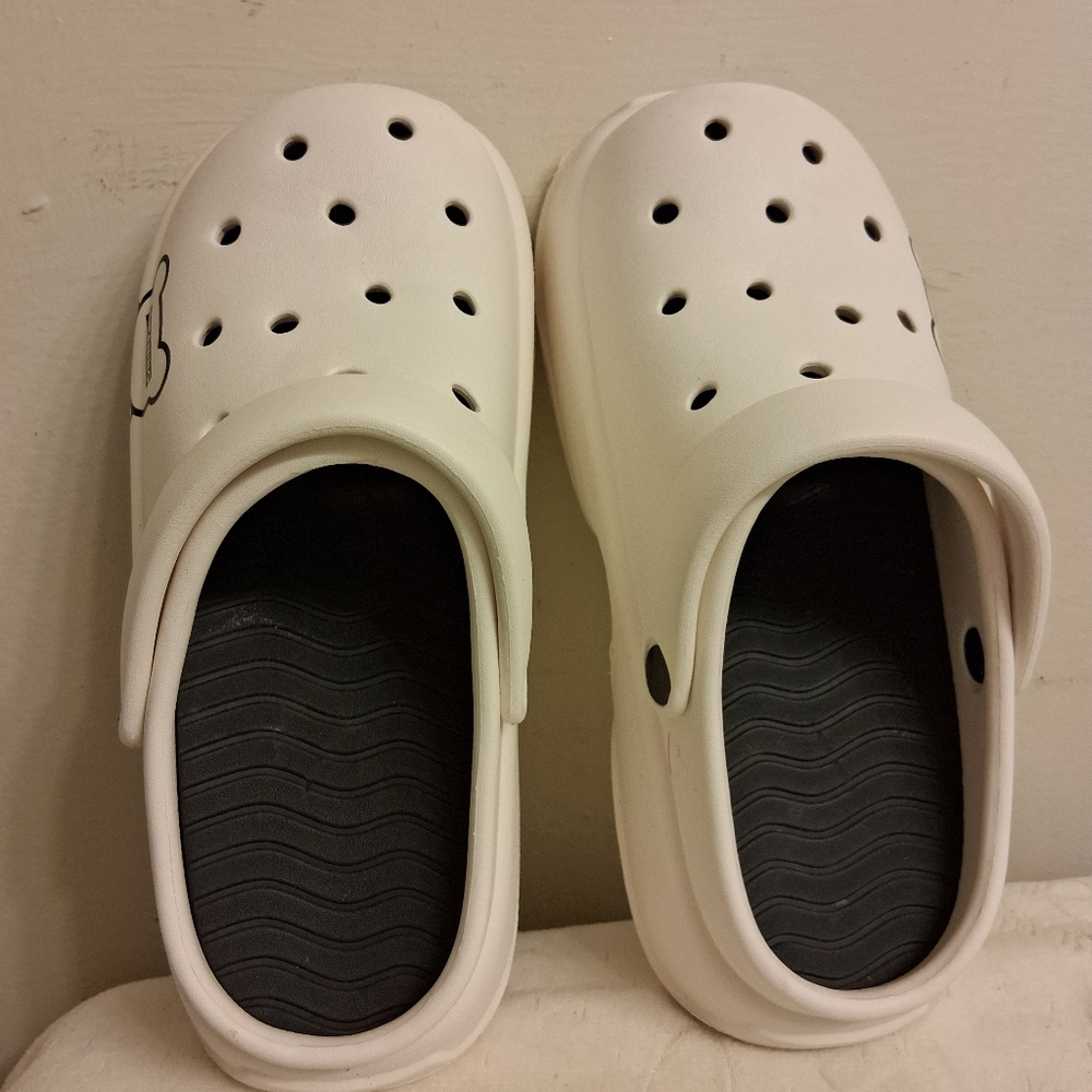 Womens 2 Inches Platfotm Bear Design Clogs - White Size 9 - 10,  Like Crocs - Picture 11 of 16